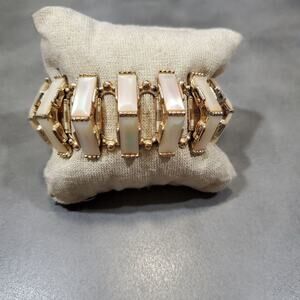 Vintage MOP‎ Mother of Pearl Elegant Gold and Cream Bracelet